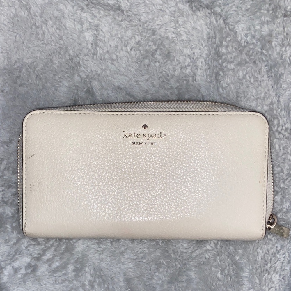 Kate Spade Beige Leather Wallet